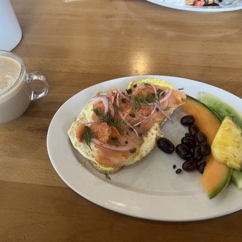 The Early Bird - Smoked salmon toast and white chocolate mocha - Breakfast & Brunch Near Me - Ellensburg, Washington