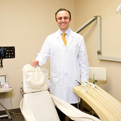 Michael Baharestani, DDS - Dr. Baharestani offers root canal retreament services in Great Neck, Manhasset, Roslyn and surrounding Long Island areas.