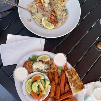 Mountain Oaks Cafe - Salmon + Salmon Angel Hair - American Near Me - Oakhurst, California Mountain Oaks Cafe - Salmon + Salmon Angel Hair - American Near Me - Oakhurst, California