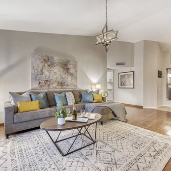 Grace Ang -EXp Realty - Spacious Modern Living Room - Real Estate Agents Near Me - Seattle, Washington Grace Ang -EXp Realty - Spacious Modern Living Room - Real Estate Agents Near Me - Seattle, Washington