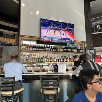 City Pizzeria - Bar area - Italian Near Me - White Plains, New York