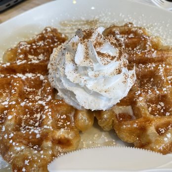 Dear Han Cafe - Coffee & Tea Near Me - Woodside, New York