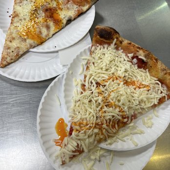 Pizza di Joey - Cold cheese slice - Food Trucks Near Me - Baltimore, Maryland