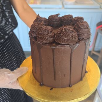 Hayley Cakes And Cookies - Bakeries Near Me - Austin, Texas