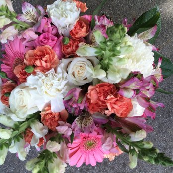 Amazing Flowers - Florists Near Me - Baypoint , California