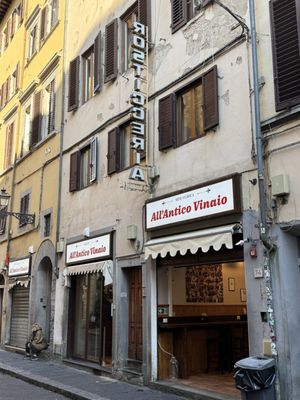 All’Antico Vinaio by null