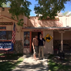 Boonies Restaurant & Saloon - New friends