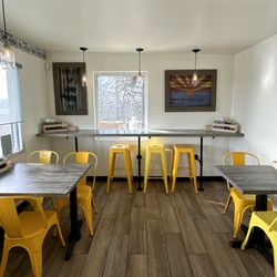 Papa Bears Barbeque - Dining Area