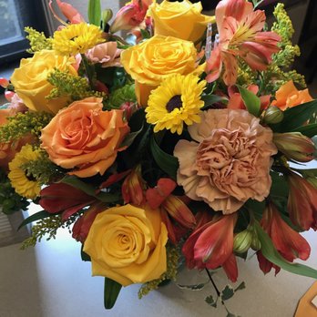 LaVassar Florists - Sunny Bouquet - Florists Near Me - Seattle, Washington LaVassar Florists - Sunny Bouquet - Florists Near Me - Seattle, Washington