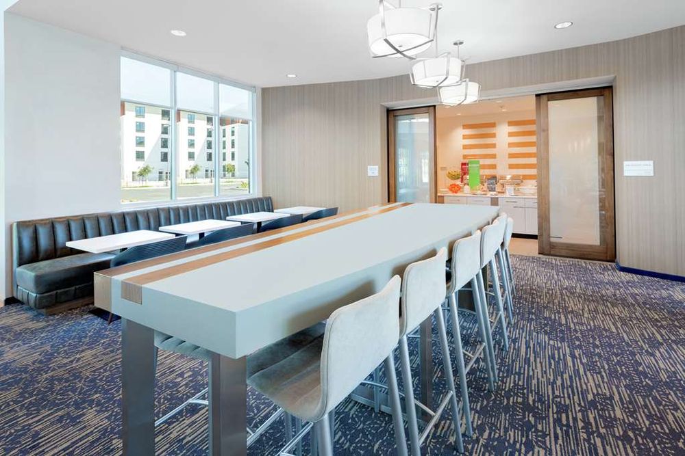 Hampton Inn & Suites San Diego Airport Liberty Station