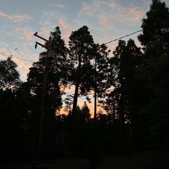 Arrowhead Pine Rose Cabins - Sunset outside of Cedar Creek Cabin - Hotels Near Me - Twin Peaks, California Arrowhead Pine Rose Cabins - Sunset outside of Cedar Creek Cabin - Hotels Near Me - Twin Peaks, California