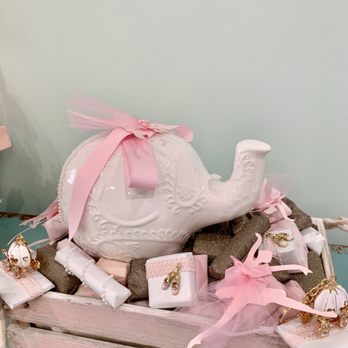 Delon Chocolatier - It's a girl gift basket - Chocolatiers & Shops Near Me - Burbank, California