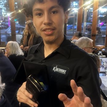 KINSmoke - Louis the best college student making his way through school as a great server. Local home boy too!! - Barbeque Near Me - Healdsburg, California KINSmoke - Louis the best college student making his way through school as a great server. Local home boy too!! - Barbeque Near Me - Healdsburg, California