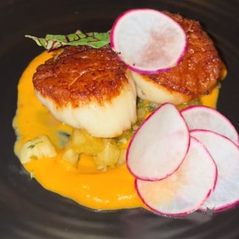 Macanda - scallops - Beer, Wine & Spirits Near Me - Wayzata, Minnesota