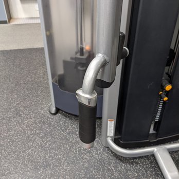 VASA Fitness - this grip is just too awkward and hurts my hand - Gyms Near Me - Phoenix, Arizona VASA Fitness - this grip is just too awkward and hurts my hand - Gyms Near Me - Phoenix, Arizona