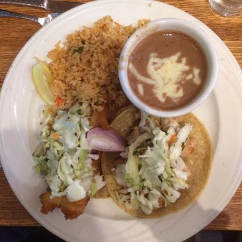 Agave Mexican Bistro - Both styles of fish tacos. Between them, I though the battered and fried one was better - Mexican Near Me - Mountain View, California