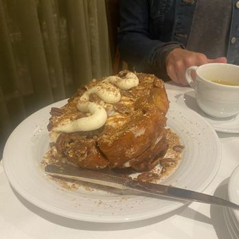 The Saint Paul Hotel - Carmel roll - wow! - Hotels Near Me - Saint Paul, Minnesota