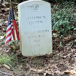 Union Civil War Veteran's Cemetery - Headstone with flag