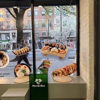 MomenTea Kitchen - Sushi Bars Near Me - New York, New York
