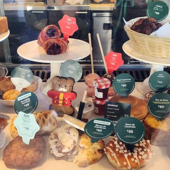 Starbucks - Postres. Diciembre 2023 - Coffee & Tea Near Me - Lomas del Mar, BCN