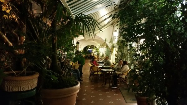 Bar Calise by null