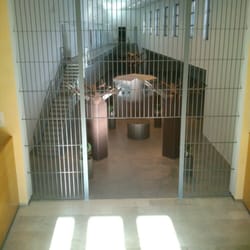 Domus Artium 2002