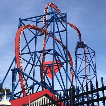 Six Flags Discovery Kingdom - Superman - Amusement Parks Near Me - Vallejo, California