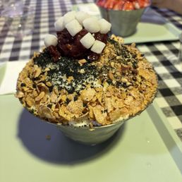 Sweet Corn + Black Sesame Shaved Ice (Large) Sweet Corn + Black Sesame Shaved Ice (Large)