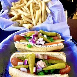 Friendly Confines - BEST CHICAGO DOGS IN ORLANDO!