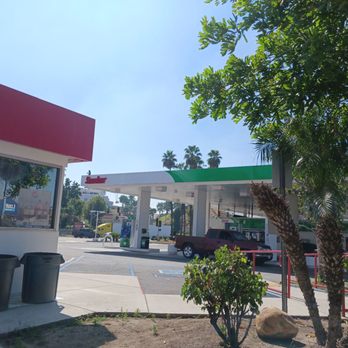 Sinclair - a view of a gas station from the street - Gas Stations Near Me - San Bernardino, California