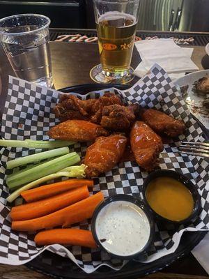 Three Dogs Tavern by null