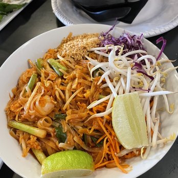 Chef's Choice Noodle Bar - Pad Thai - Thai Near Me - Bakersfield, California Chef's Choice Noodle Bar - Pad Thai - Thai Near Me - Bakersfield, California