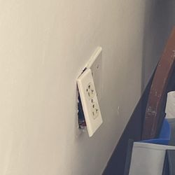 Seton Medical Office Center - Unsafe plug