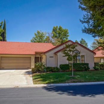 Ashley Redmond - 20043 Avenue of the Oaks, Newhall
Ashley Redmond
Cal BRE 01830049
Home Smart NCG - Real Estate Agents Near Me - Northridge, California