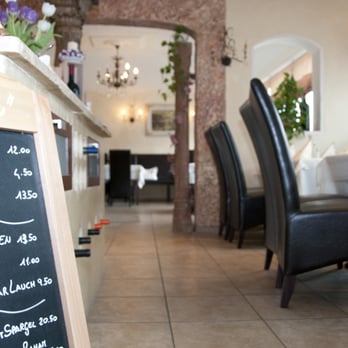 Restaurant Da Claudio - Italian Near Me - Holzkirchen, BY