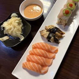 Sushi, ginger, spicy yum yum sauce