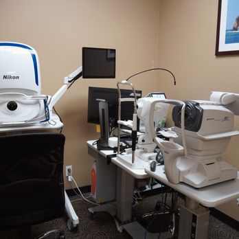 Focal Optometry - Office pretesting equipment - Optometrists Near Me - San Diego, California Focal Optometry - Office pretesting equipment - Optometrists Near Me - San Diego, California