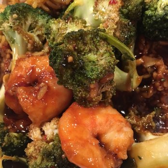 Golden China - Shrimp & Broccoli w/ garlic sauce - Chinese Near Me - Norfolk, Virginia