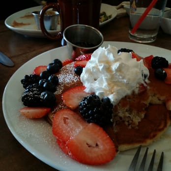 Cafe De Olla - Breakfast! - American Near Me - Burbank, California