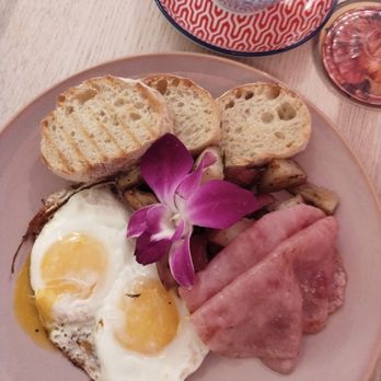 Lola Rosa - Classic breakfast - Breakfast & Brunch Near Me - San Juan, Puerto Rico Lola Rosa - Classic breakfast - Breakfast & Brunch Near Me - San Juan, Puerto Rico