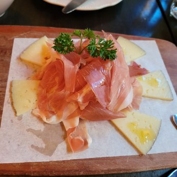 Bodega Spanish Tapas & Lounge - Jamon Serrano con Manchego - Tapas Bars Near Me - Washington, DC, District of Columbia Bodega Spanish Tapas & Lounge - Jamon Serrano con Manchego - Tapas Bars Near Me - Washington, DC, District of Columbia