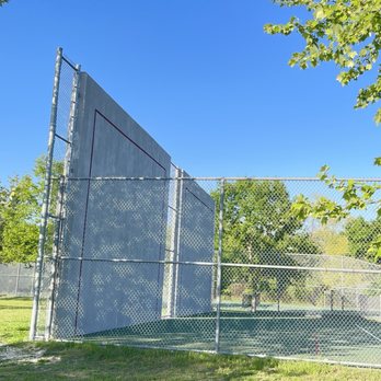 Mary Moore Searight Metropolitan Park - Tennis wall - Parks Near Me - Austin, Texas Mary Moore Searight Metropolitan Park - Tennis wall - Parks Near Me - Austin, Texas