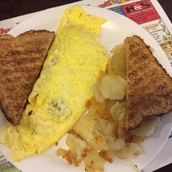Ludington Harbor cafe - Omelette - Breakfast & Brunch Near Me - Ludington, Michigan Ludington Harbor cafe - Omelette - Breakfast & Brunch Near Me - Ludington, Michigan