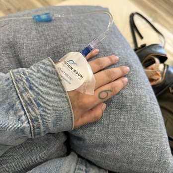 Hydration Room - Sorry to the staff for being a bit of a tough poke. I prefer them on my hands :)  they're great here so patient - IV Hydration Near Me - Pasadena, California
