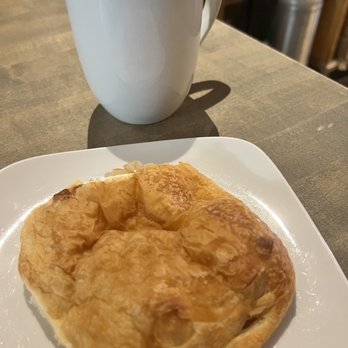 The Crown - Raspberry cream cheese croissant and golden latte with oat milk and honey - Coffee & Tea Near Me - Breckenridge, Colorado The Crown - Raspberry cream cheese croissant and golden latte with oat milk and honey - Coffee & Tea Near Me - Breckenridge, Colorado