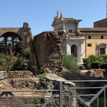 Foro Romano - Landmarks & Historical Buildings Near Me - Rome, RM