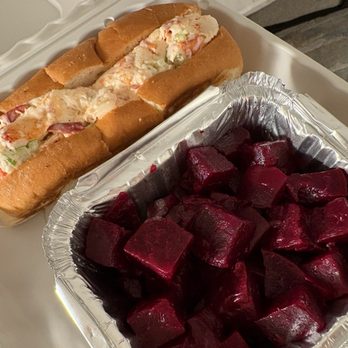 Hank’s Oyster Bar, Dupont Circle - Lobster Roll with Chilled Marinated Beets - Seafood Near Me - Washington, DC, District of Columbia Hank’s Oyster Bar, Dupont Circle - Lobster Roll with Chilled Marinated Beets - Seafood Near Me - Washington, DC, District of Columbia