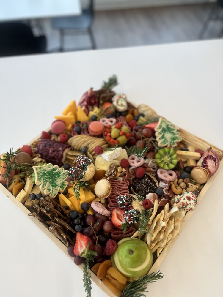 The Deli At 700 Logo