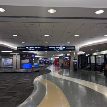 TAMPA INTERNATIONAL AIRPORT - 2604 Photos & 2051 Reviews - 4100 George
