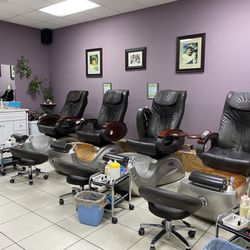 Vivi Nails - Great new Massage chairs